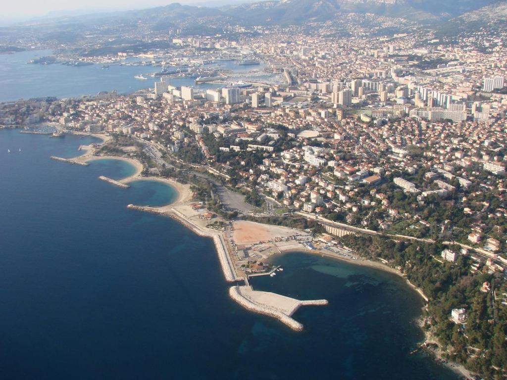 Moderne Au Cap Brun Apartment